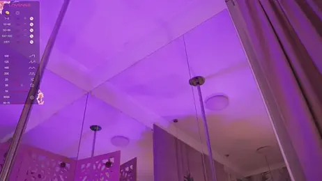 Smiley_Mia webcam model stream image