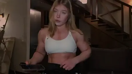 VanillaLivitski webcam model stream image