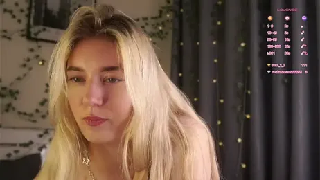 PinkyAura webcam model stream image