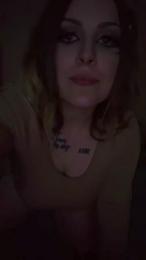 Whiite_widoww webcam model stream image