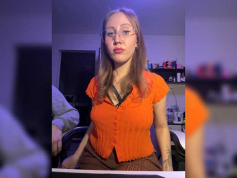 Durnaya_kis webcam model stream image