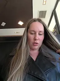 Mona_Plus webcam stripchat model stream image