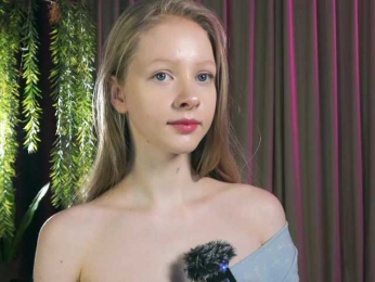 MiaVebes webcam model stream image