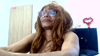 BustyXMilf webcam model stream image