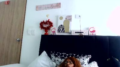 BustyXMilf webcam model stream image