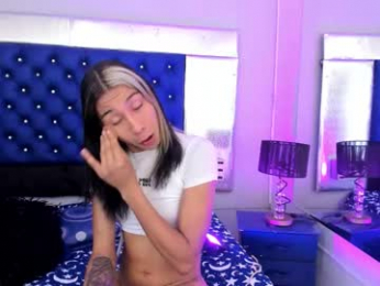 evanllelyne webcam model stream image