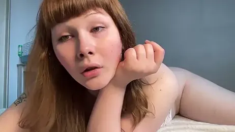 AlexaGudz webcam stripchat model stream image