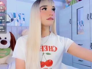 Monique Prince webcam model stream image