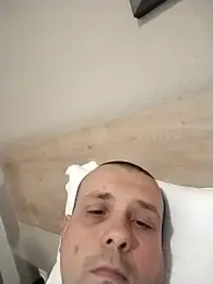 manubm03 webcam model stream image