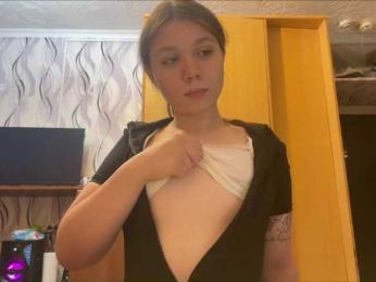 SunshineDice webcam model stream image