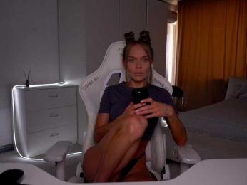 eVvushka webcam model stream image