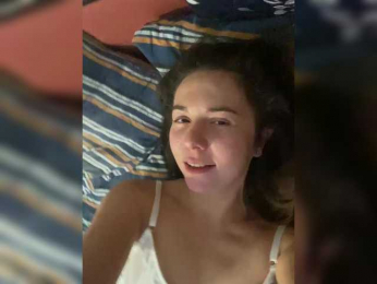 HelgaLeo webcam model stream image