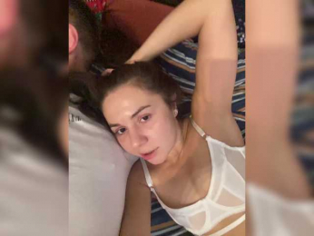 HelgaLeo webcam model stream image