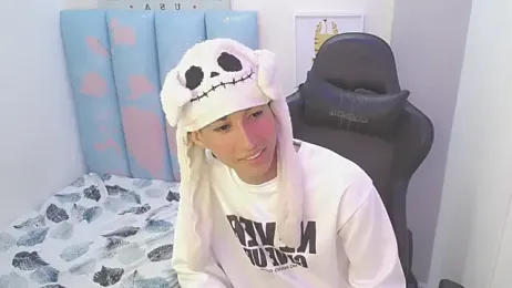 liam_play webcam model stream image