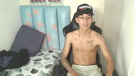 liam_play webcam model stream image