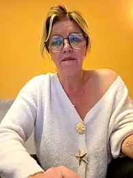 Melody73 webcam stripchat model stream image