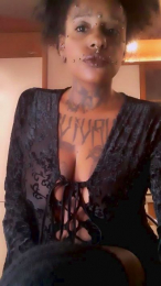 BlackWitchSG webcam model stream image