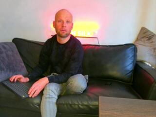 Brian Silk webcam flirt4free model stream image