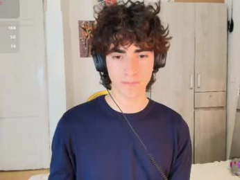 lucas_xo webcam model stream image