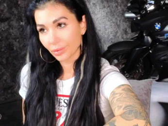 -BABAYAGA- webcam model stream image