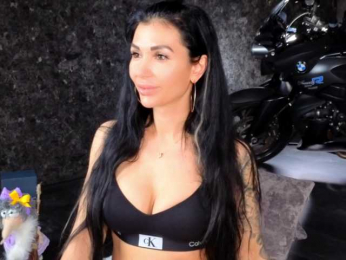 -BABAYAGA- webcam model stream image