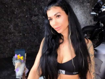 -BABAYAGA- webcam bongacams model stream image