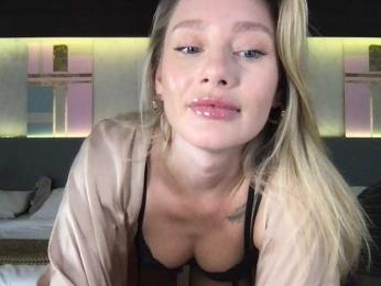 StellaMuse webcam model stream image