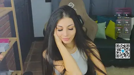 Emmi_Swon webcam model stream image