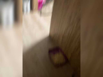 Queen-of-squirt webcam model stream image