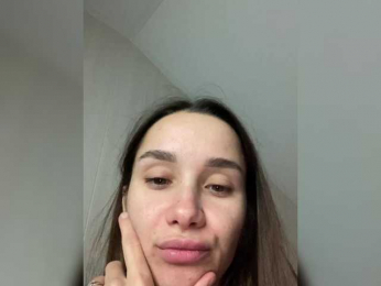 Queen-of-squirt webcam bongacams model stream image