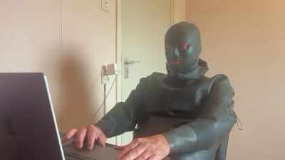 rob1880 webcam model stream image