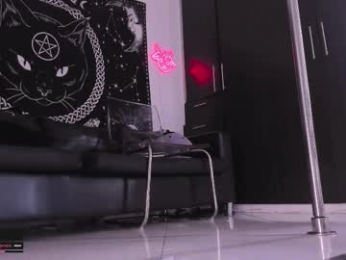 hazellwitch webcam model stream image