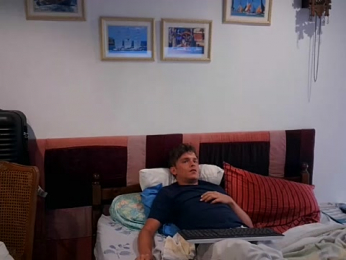 Andrewhootxx webcam model stream image