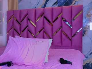 littleissues webcam camsoda model stream image