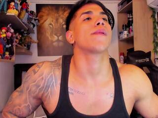 William Dracko webcam flirt4free model stream image