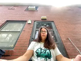 Hotmess_express420 webcam model stream image