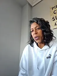 Goldenlace webcam model stream image