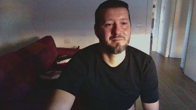 ALEXRED86 webcam model stream image