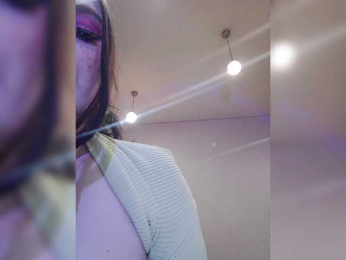 Jeaneen webcam model stream image