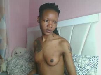 messyluna webcam model stream image