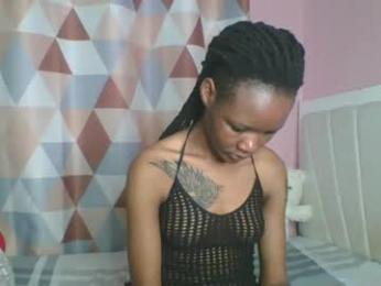 messyluna webcam model stream image