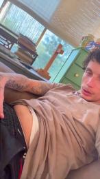 Guyschilling95 webcam model stream image