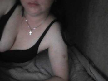 KUSandKUSIA webcam model stream image