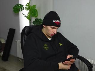 Ryan Dozer webcam model stream image