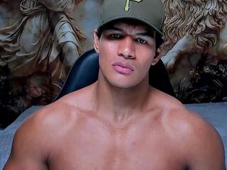 Cris Cruz webcam model stream image