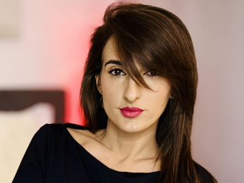 LauraRiccoo webcam model stream image