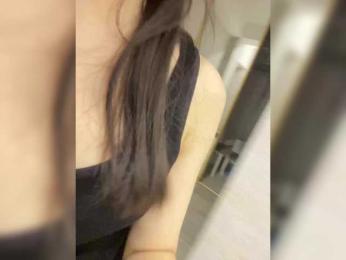 Kissa18M webcam model stream image