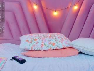 hornybarelylegalgirl webcam model stream image