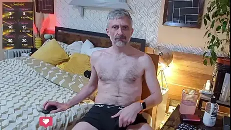 your-new-hoT-uncle webcam model stream image