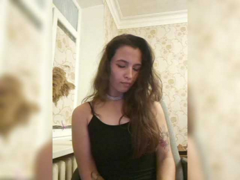 honey-bunny-lola webcam model stream image